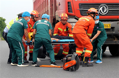 乌恰沛县道路救援